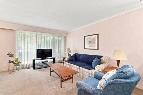 Photo 5 at 142 Cass Avenue, Sullivan, Toronto