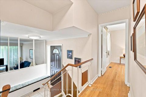 Photo 11 at 142 Cass Avenue, Sullivan, Toronto