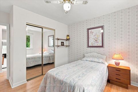 Photo 15 at 142 Cass Avenue, Sullivan, Toronto