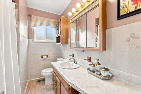 Photo 17 at 142 Cass Avenue, Sullivan, Toronto