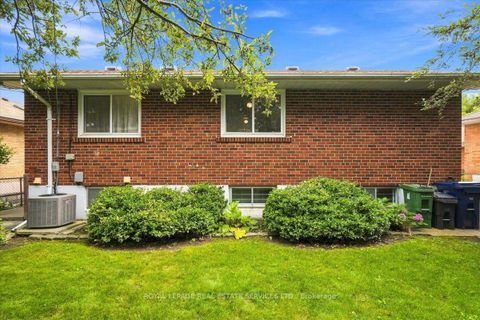 Photo 24 at 142 Cass Avenue, Sullivan, Toronto