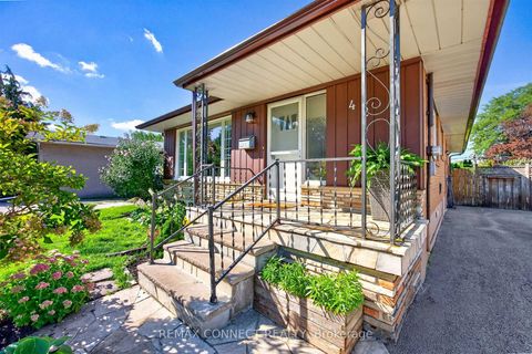 Photo 2 at 42 Bainhart Crescent, Woburn, Toronto