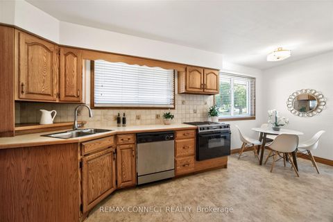 Photo 10 at 42 Bainhart Crescent, Woburn, Toronto