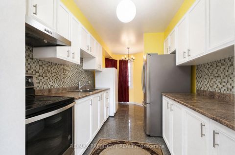 Photo 8 at 29 Norbrook Crescent, Clairville, Toronto