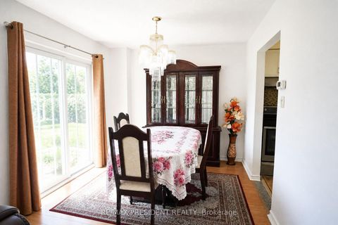 Photo 9 at 29 Norbrook Crescent, Clairville, Toronto