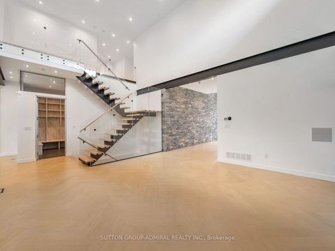 Photo 9 at 95 Penstock Court, Mill Pond, Richmond Hill