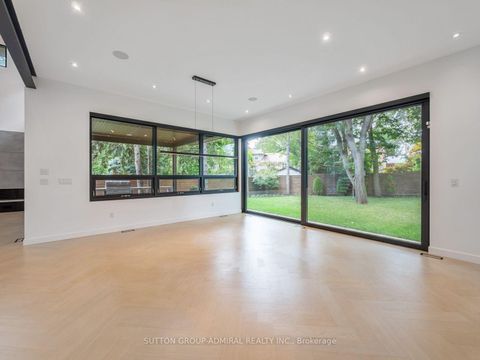 Photo 11 at 95 Penstock Court, Mill Pond, Richmond Hill