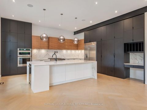 Photo 12 at 95 Penstock Court, Mill Pond, Richmond Hill