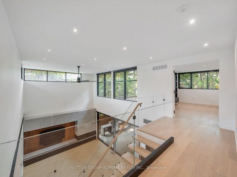 Photo 19 at 95 Penstock Court, Mill Pond, Richmond Hill