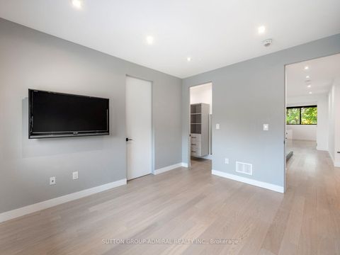 Photo 28 at 95 Penstock Court, Mill Pond, Richmond Hill
