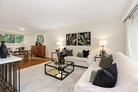 Photo 1 at 11 Gillbank Crescent, Morningside, Toronto