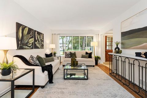 Photo 3 at 11 Gillbank Crescent, Morningside, Toronto