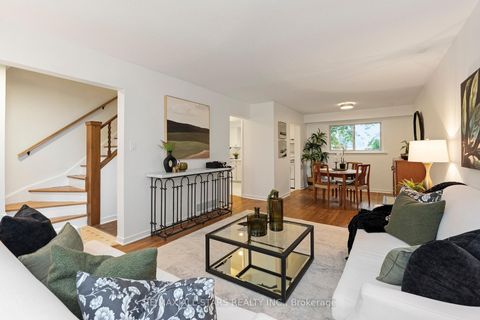 Photo 5 at 11 Gillbank Crescent, Morningside, Toronto