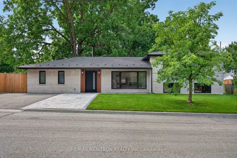 Photo 2 at 3 Reuben Street, Aurora Village, Aurora