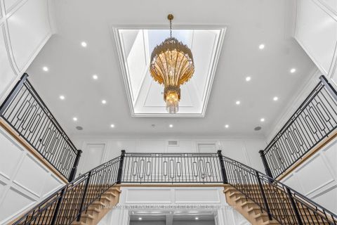 Photo 5 at 118 Laurentide Drive, Donalda, Toronto