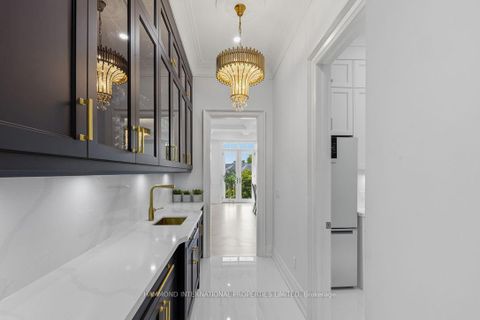Photo 9 at 118 Laurentide Drive, Donalda, Toronto