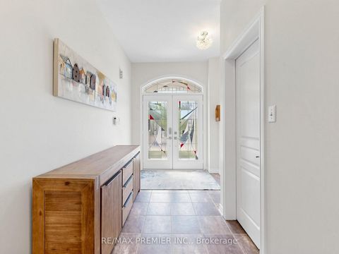 Photo 3 at 50 Ascalon Drive, Patterson, Vaughan