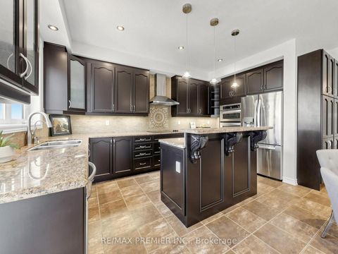 Photo 11 at 50 Ascalon Drive, Patterson, Vaughan