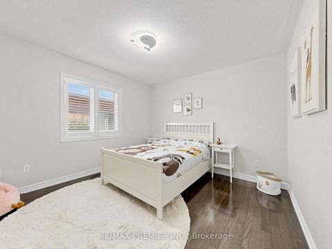 Photo 30 at 50 Ascalon Drive, Patterson, Vaughan