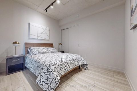 Photo 14 at 1601 - 458 Richmond Street W, Waterfront Communities C1, Toronto