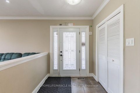 Photo 3 at 20 Mayhill Crescent, Woburn, Toronto