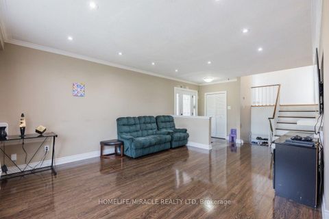 Photo 5 at 20 Mayhill Crescent, Woburn, Toronto
