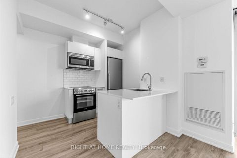 Photo 8 at 3408 - 42 Charles Street E, Yonge Corridor, Toronto
