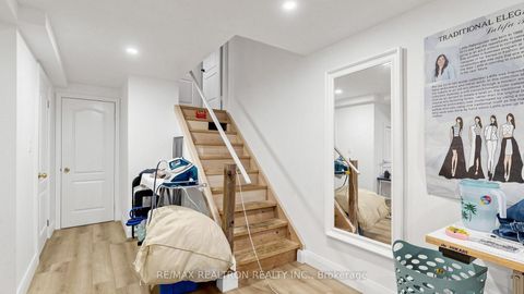 Photo 32 at 88 Banbrooke Crescent, Summerhill Estates, Newmarket