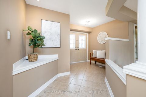 Photo 1 at 89 Sovereign's Gate, Shore, Barrie