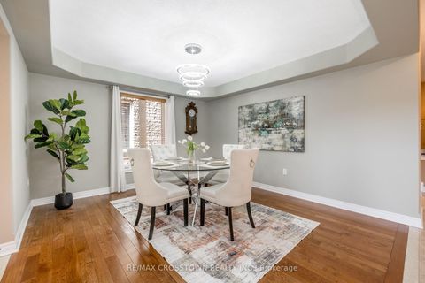 Photo 11 at 89 Sovereign's Gate, Shore, Barrie