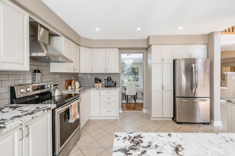 Photo 18 at 89 Sovereign's Gate, Shore, Barrie