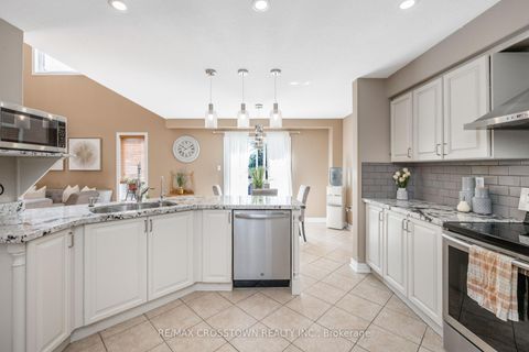 Photo 19 at 89 Sovereign's Gate, Shore, Barrie