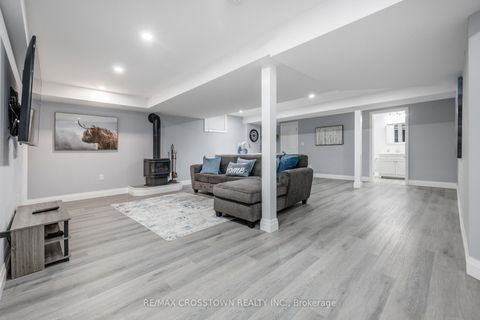 Photo 36 at 89 Sovereign's Gate, Shore, Barrie