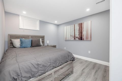 Photo 43 at 89 Sovereign's Gate, Shore, Barrie