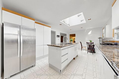Photo 11 at 123 Francine Drive, Hillcrest Village, Toronto