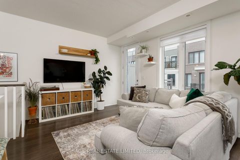 Photo 3 at 27 - 140 Long Branch Avenue, Long Branch, Toronto