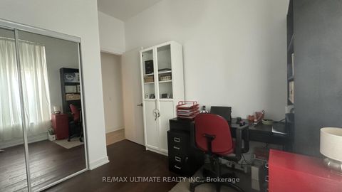 Photo 9 at TH1 - 2212 Lake Shore Boulevard W, Mimico, Toronto