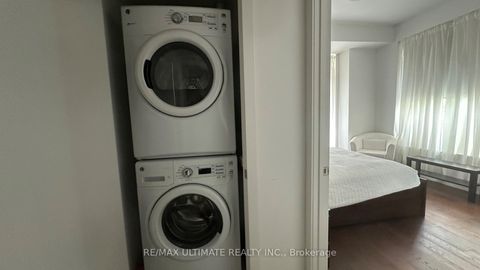 Photo 10 at TH1 - 2212 Lake Shore Boulevard W, Mimico, Toronto