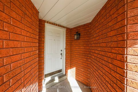 Photo 3 at 50 Loon Avenue, Painswick South, Barrie
