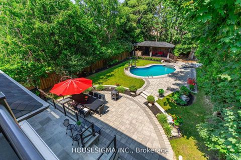 Photo 34 at 102 Oxford Street, Mill Pond, Richmond Hill