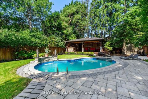 Photo 35 at 102 Oxford Street, Mill Pond, Richmond Hill