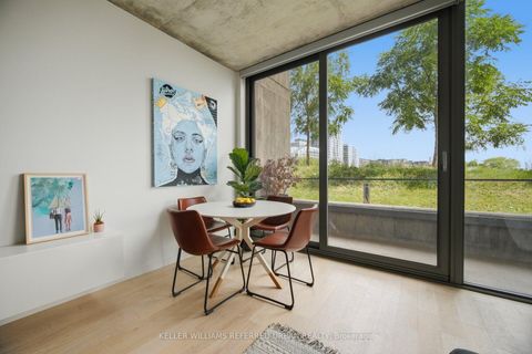 Photo 5 at Th105 - 170 Bayview Avenue, Moss Park, Toronto
