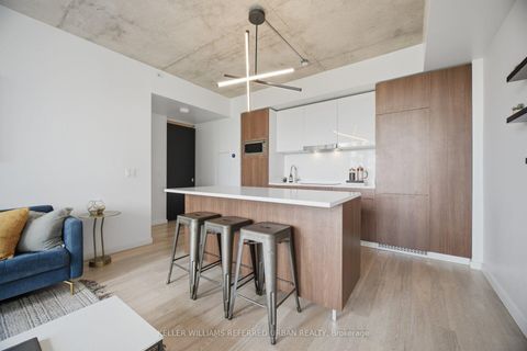 Photo 8 at Th105 - 170 Bayview Avenue, Moss Park, Toronto