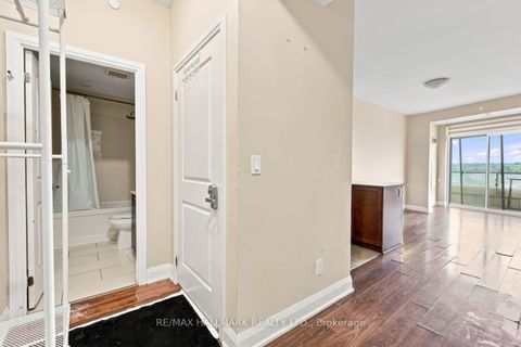 Photo 2 at 905 - 25 Fontenay Court, Humber Valley, Toronto