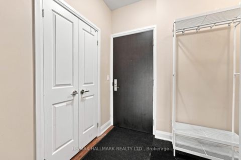 Photo 3 at 905 - 25 Fontenay Court, Humber Valley, Toronto