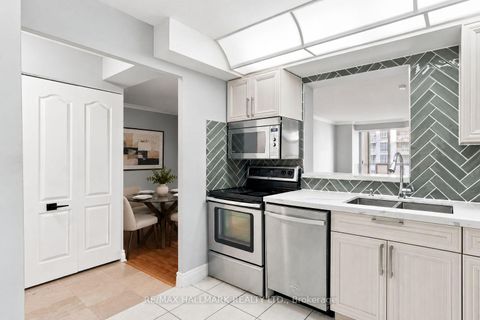 Photo 4 at 617 - 5418 Yonge Street, Willowdale West, Toronto
