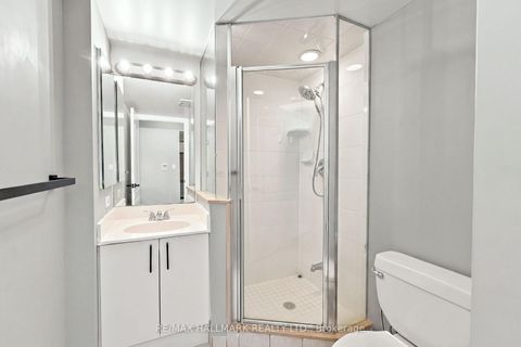 Photo 16 at 617 - 5418 Yonge Street, Willowdale West, Toronto