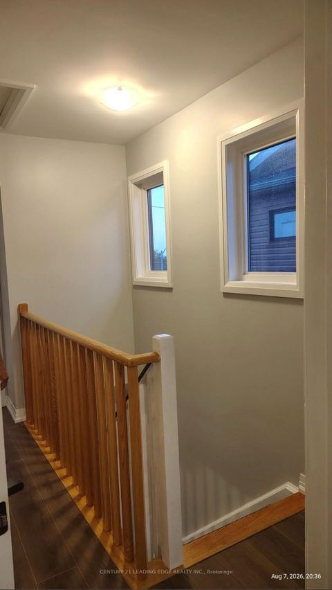 Photo 7 at 109 Fairlane Avenue S, Painswick South, Barrie