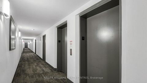 Photo 6 at 417 - 160 Wellington Street E, Aurora Village, Aurora