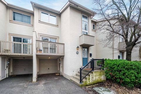 Photo 2 at 33 Cheryl Shepway, Don Valley Village, Toronto